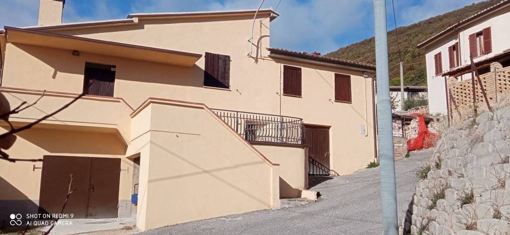 Casale in in vendita da privato a Serrapetrona via Villa d'Aria, 10
