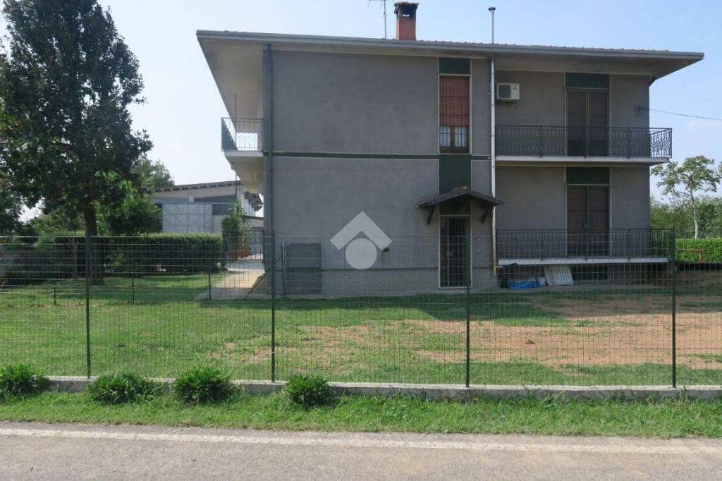Villa Bifamiliare in vendita a Chiari via rudiano, 78