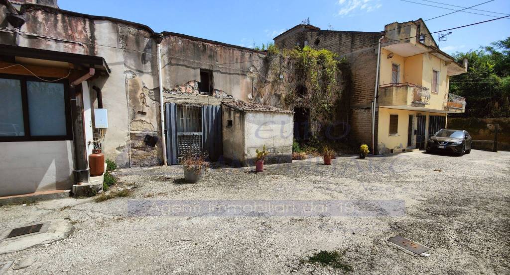 Appartamento in vendita a Maddaloni via Santa Maria della Consolazione
