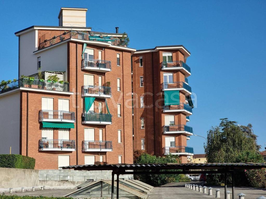 Appartamento in vendita a Chieri corso Bruno Buozzi, 11