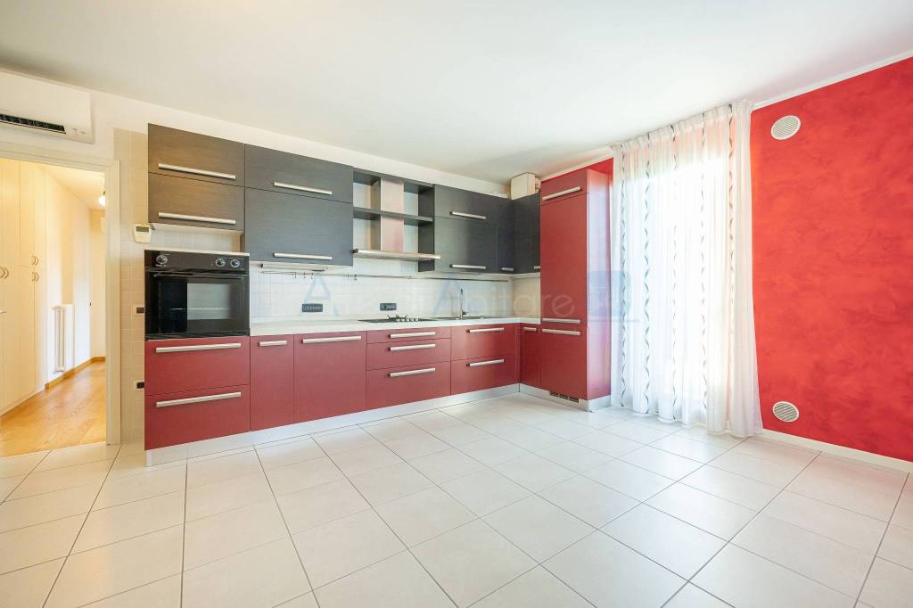 Appartamento in vendita ad Abano Terme via rocca pendice, 2