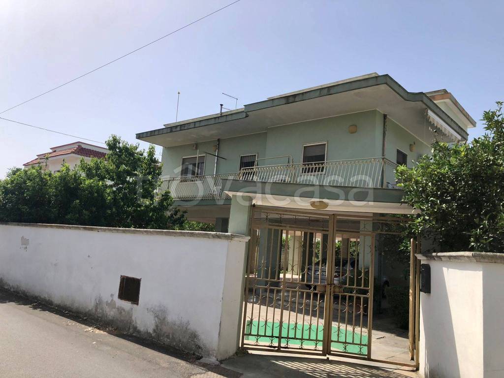 Villa in vendita a Taranto via Fior d'Eucalipto, 22