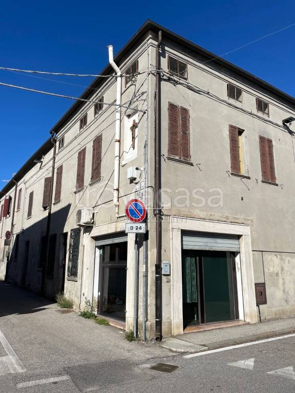 Casa Indipendente in vendita a Ferrara piazza Fetonte