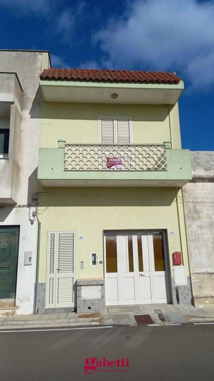 Casa Indipendente in vendita a Carpignano Salentino via Matteotti, 40