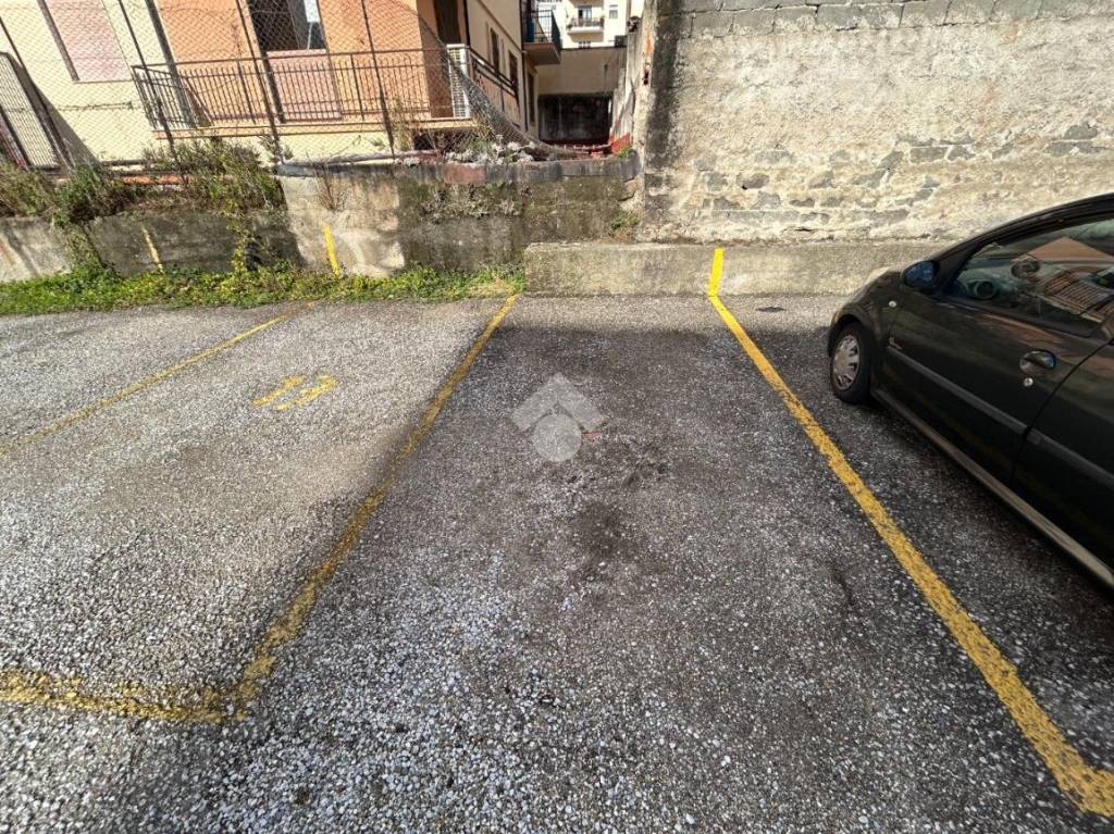 Posto Auto in affitto a Lamezia Terme via Salvatore Aversa e Lucia Precenzano