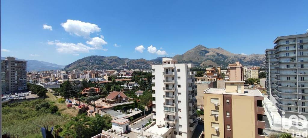 Appartamento in vendita a Palermo via Alessandro telesino, 10