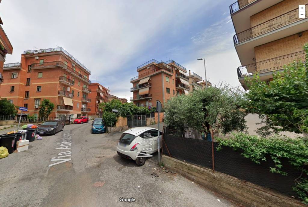 Appartamento in affitto a Roma via Abbiategrasso