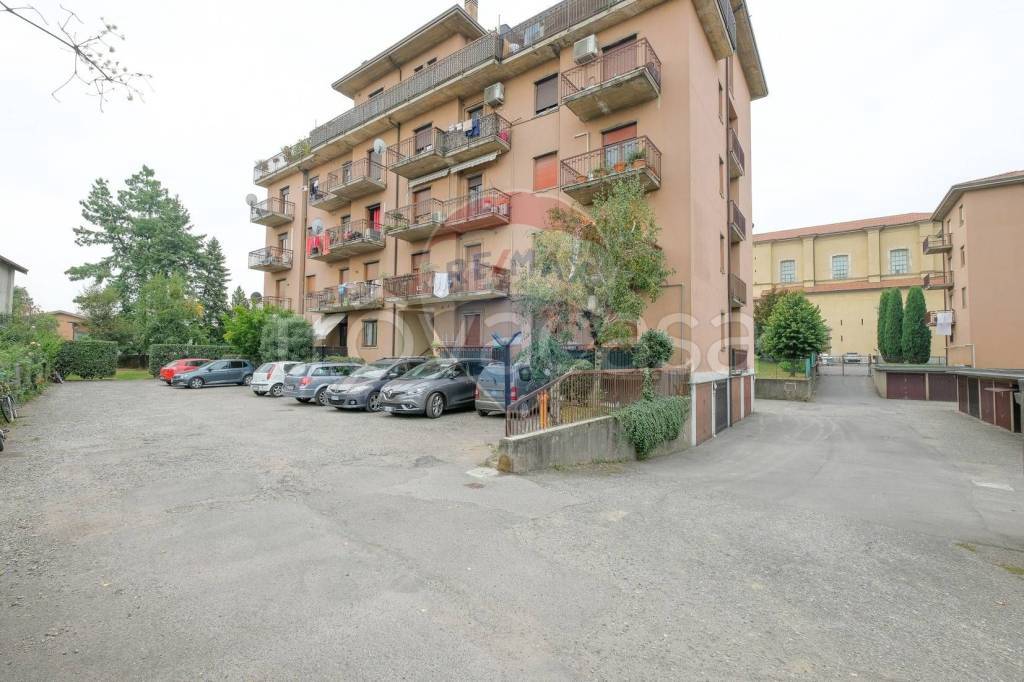 Appartamento in vendita a Presezzo via Piazza giovanni xxiii, 1