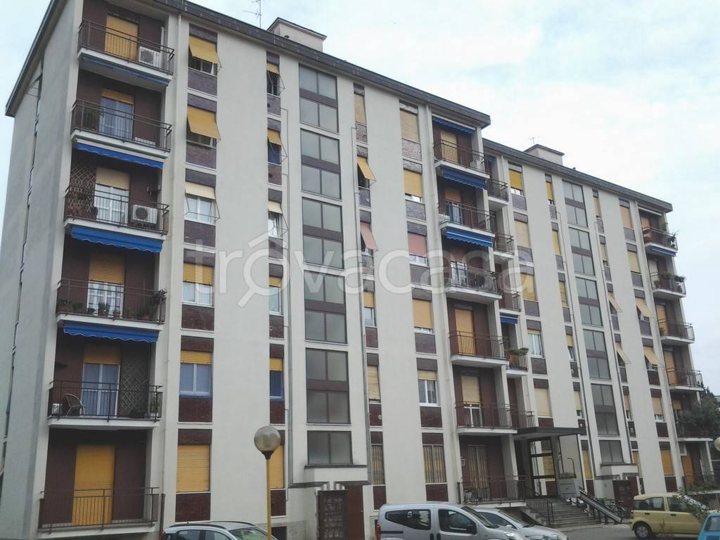 Appartamento in vendita ad Agrate Brianza via Monte Grappa, 55