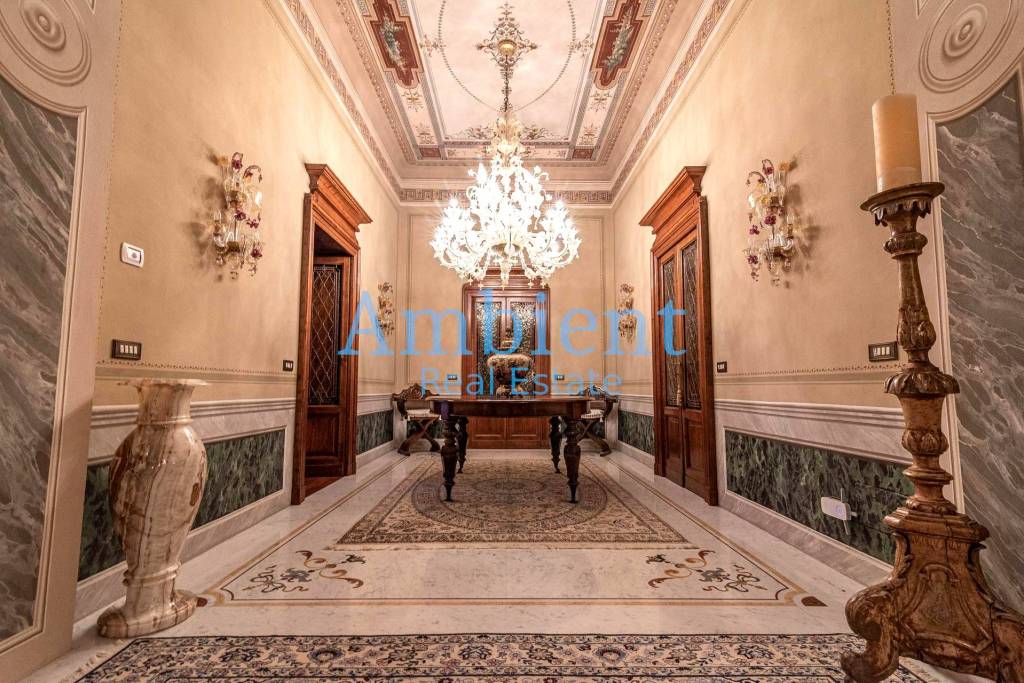 Villa in vendita a Lesa viale Vittorio Veneto