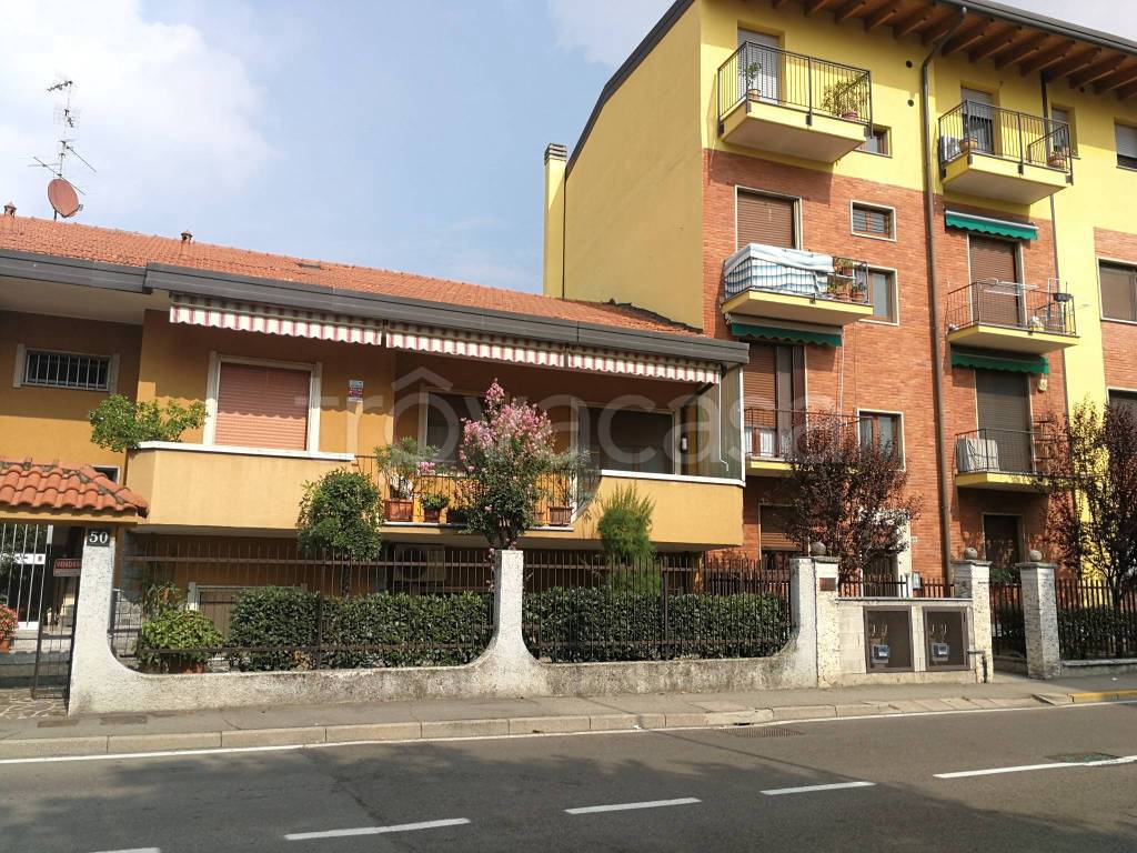 Villa Bifamiliare in vendita a Cesano Boscone via Pasubio