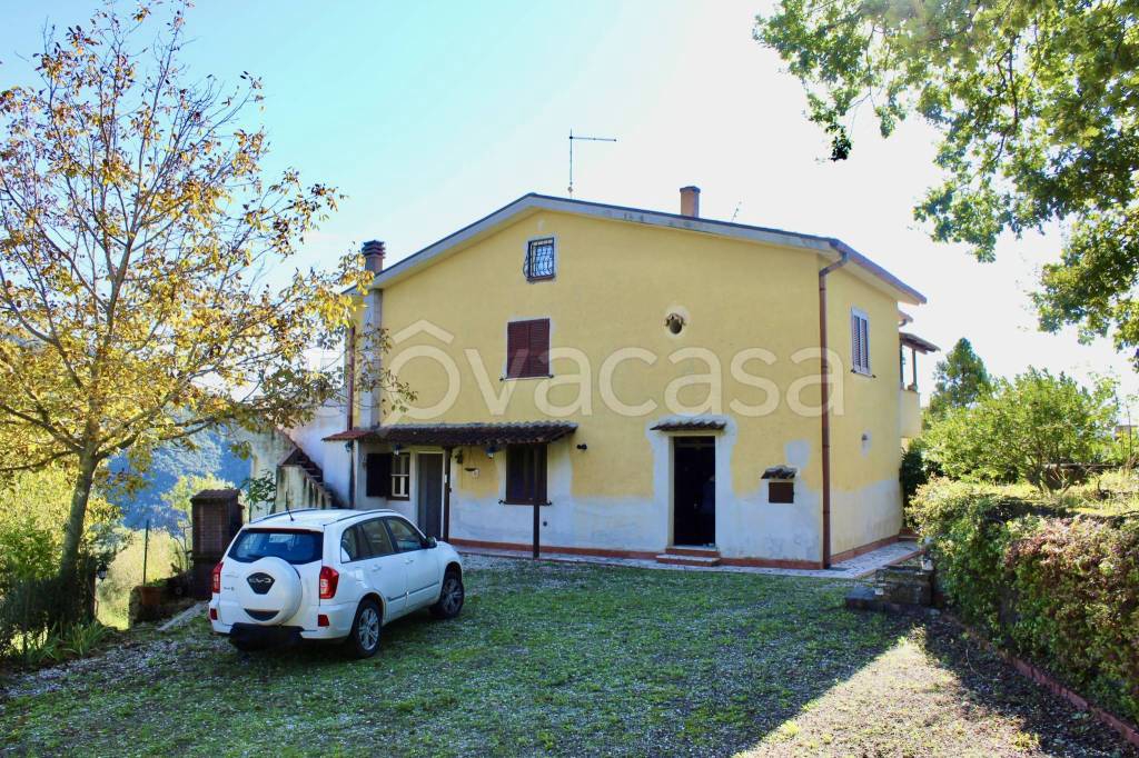 Appartamento in vendita a Salisano via Rocca