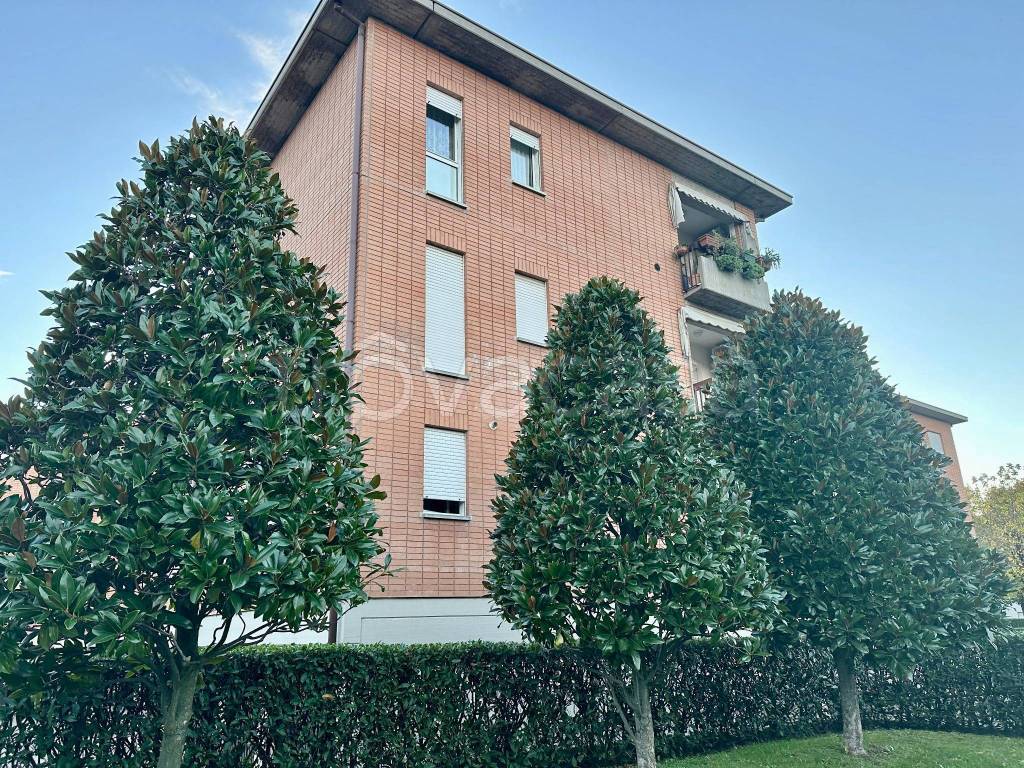 Appartamento in vendita a Scandiano via Dante Alighieri