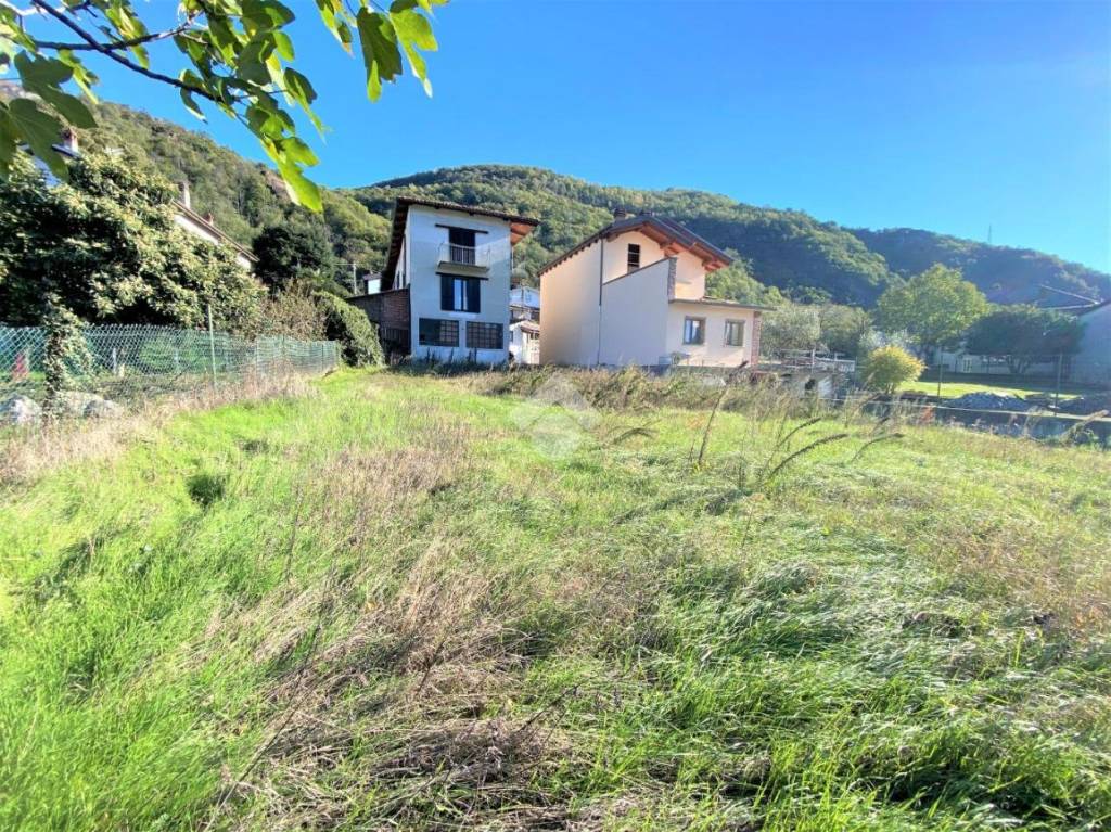 Casa Indipendente in vendita a Borgofranco d'Ivrea via Sacca, 21