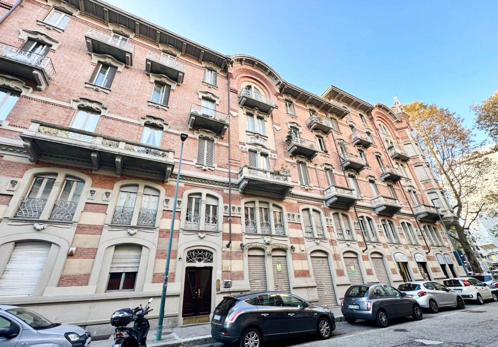 Appartamento in vendita a Torino via Aurelio Saffi 2