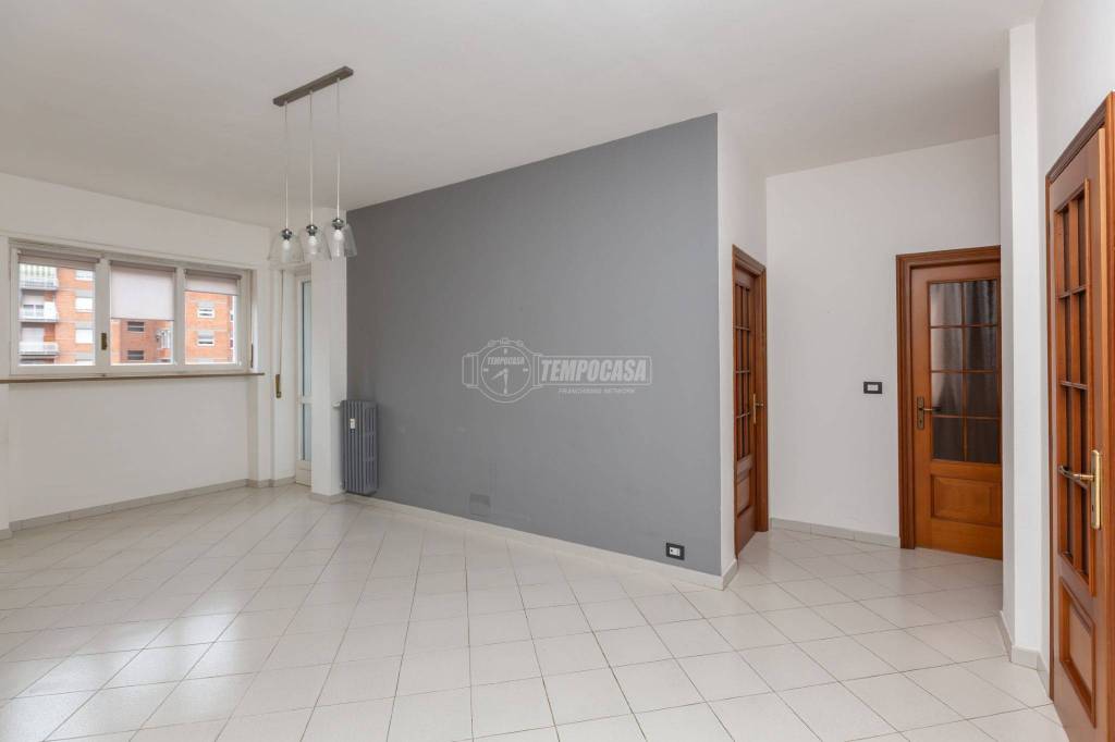 Appartamento in vendita a Chieri via Achille Grandi