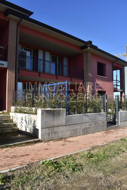 Villa a Schiera in vendita a Lesignano de' Bagni via Don Mori