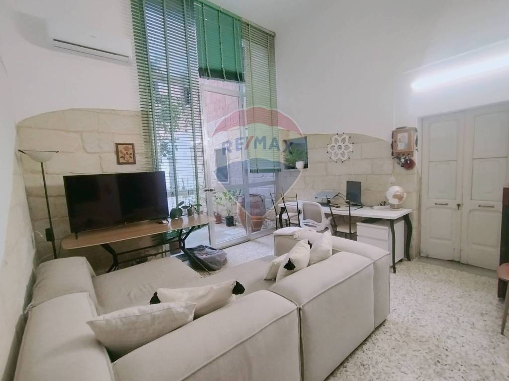 Casa Indipendente in vendita a Cavallino via Lizzanello, 120