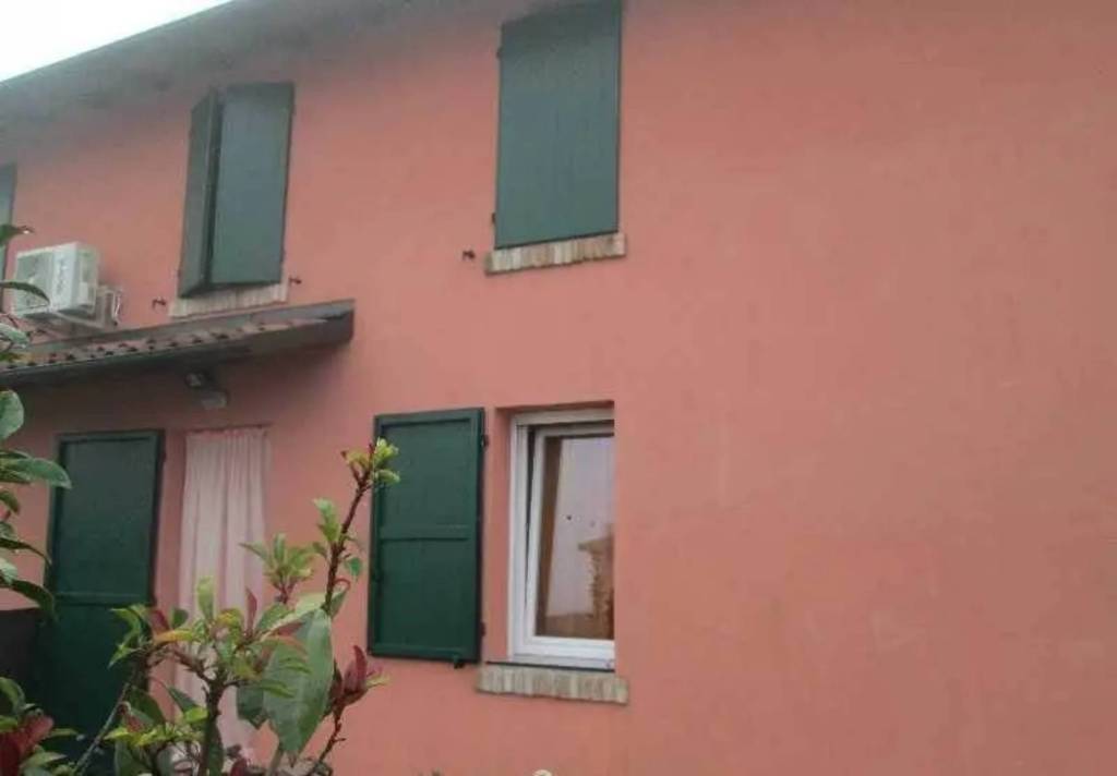 Villa in vendita ad Argenta via Elio Stegani