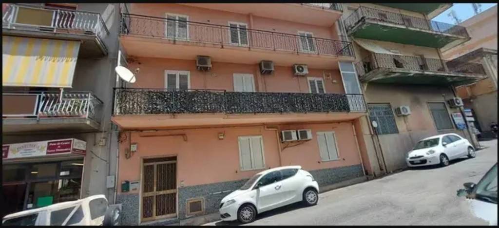 Appartamento in vendita a Reggio di Calabria via Reggio Campi Tronco 1