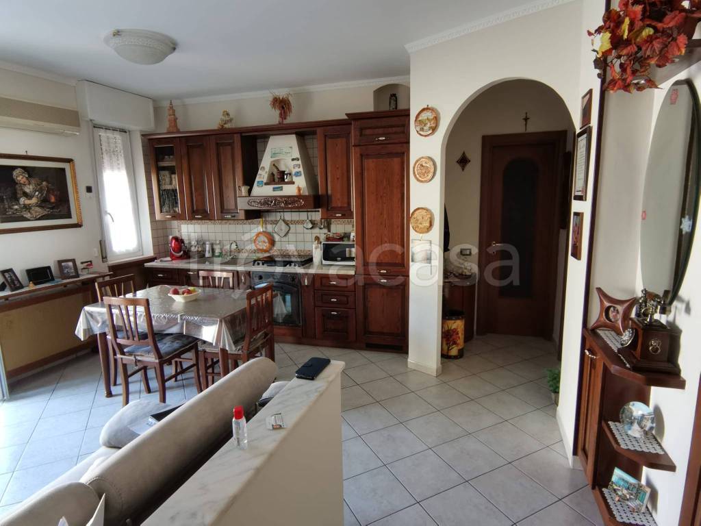 Appartamento in vendita a Vigevano via Romagna, 1