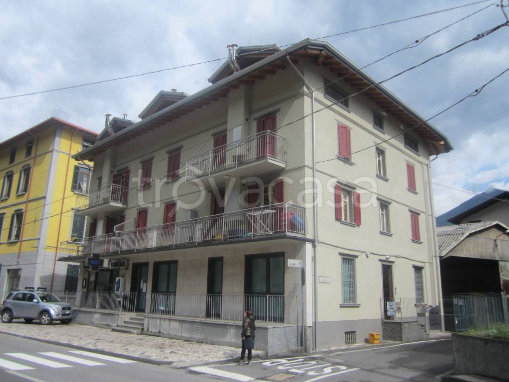 Appartamento in vendita a Piancogno via Vittorio Veneto, 95