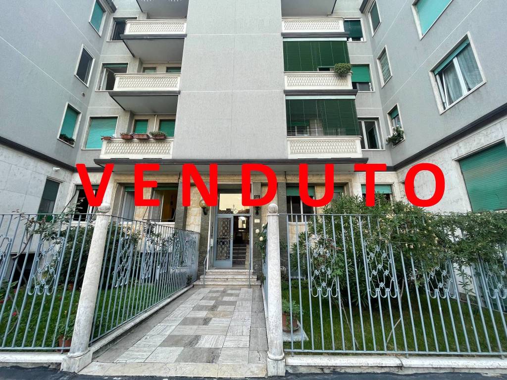 Appartamento in vendita a Milano via Francesco Brioschi, 56
