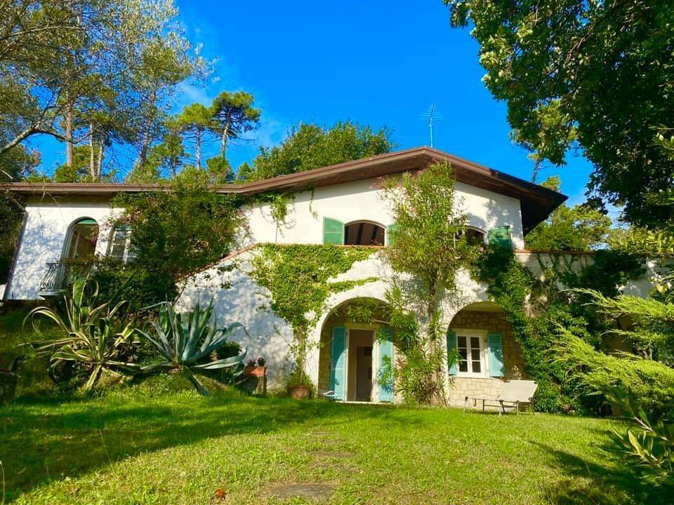 Villa in vendita ad Ameglia via Santa Croce
