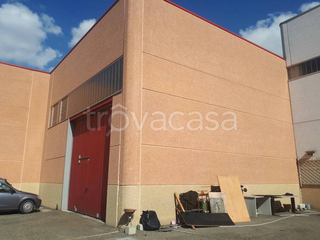 Capannone Industriale in vendita a Vidigulfo via Ugo La Malfa
