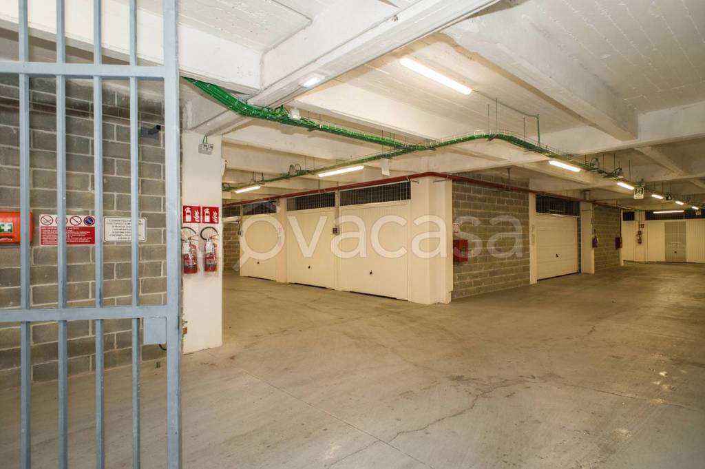 Garage in vendita a Genova via Piacenza, 5