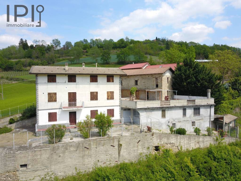 Villa in vendita a Roccaverano frazione san gerolamo