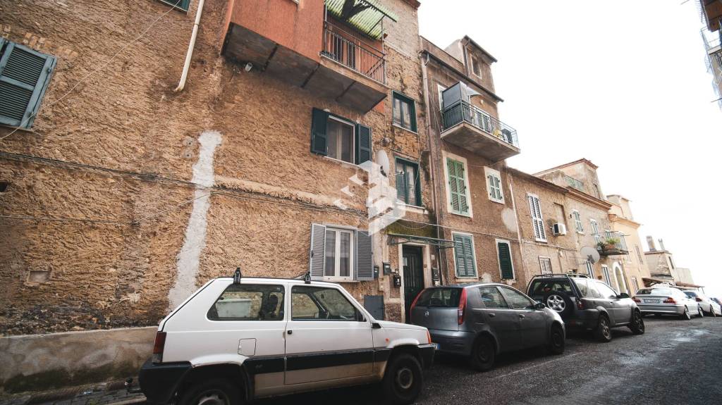 Appartamento in vendita a Sant'Angelo Romano via Balilla
