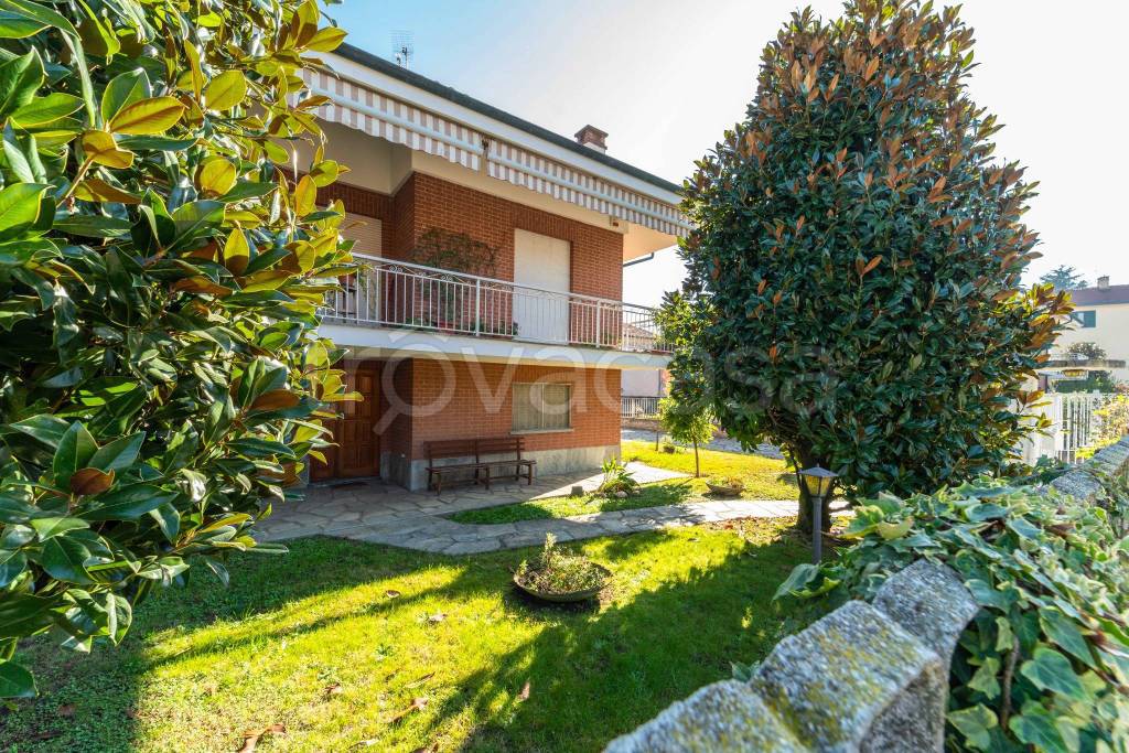 Villa in vendita a Poirino corso Fiume, 67/1
