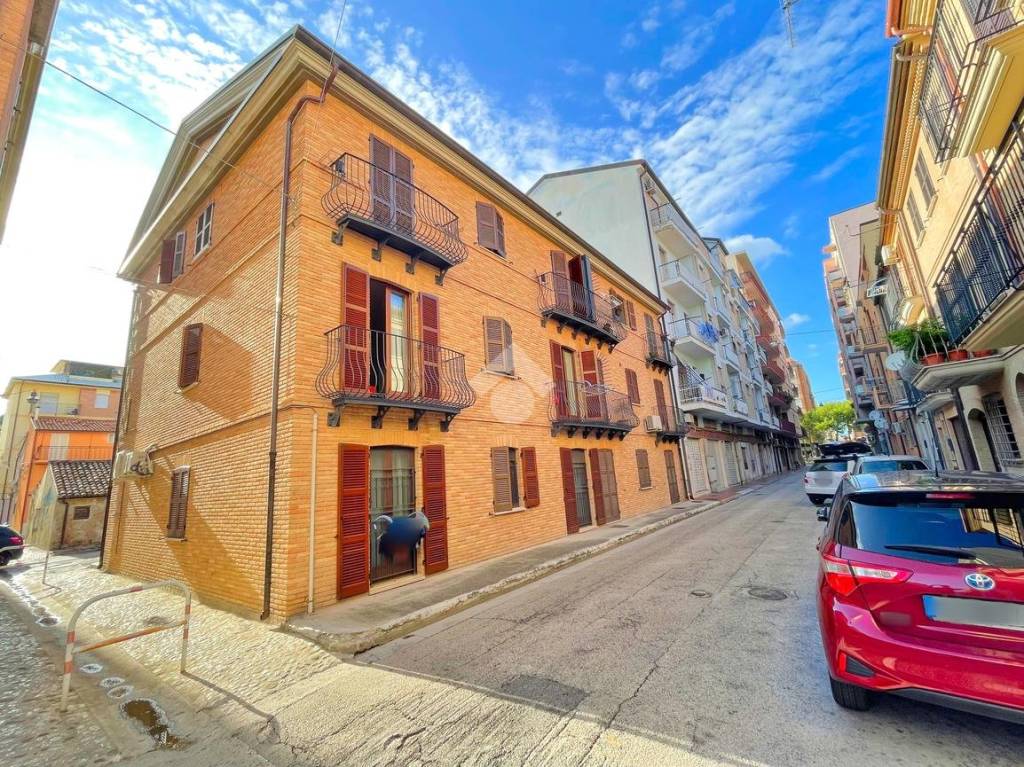 Appartamento in vendita a Porto San Giorgio via g. Galliano, 92