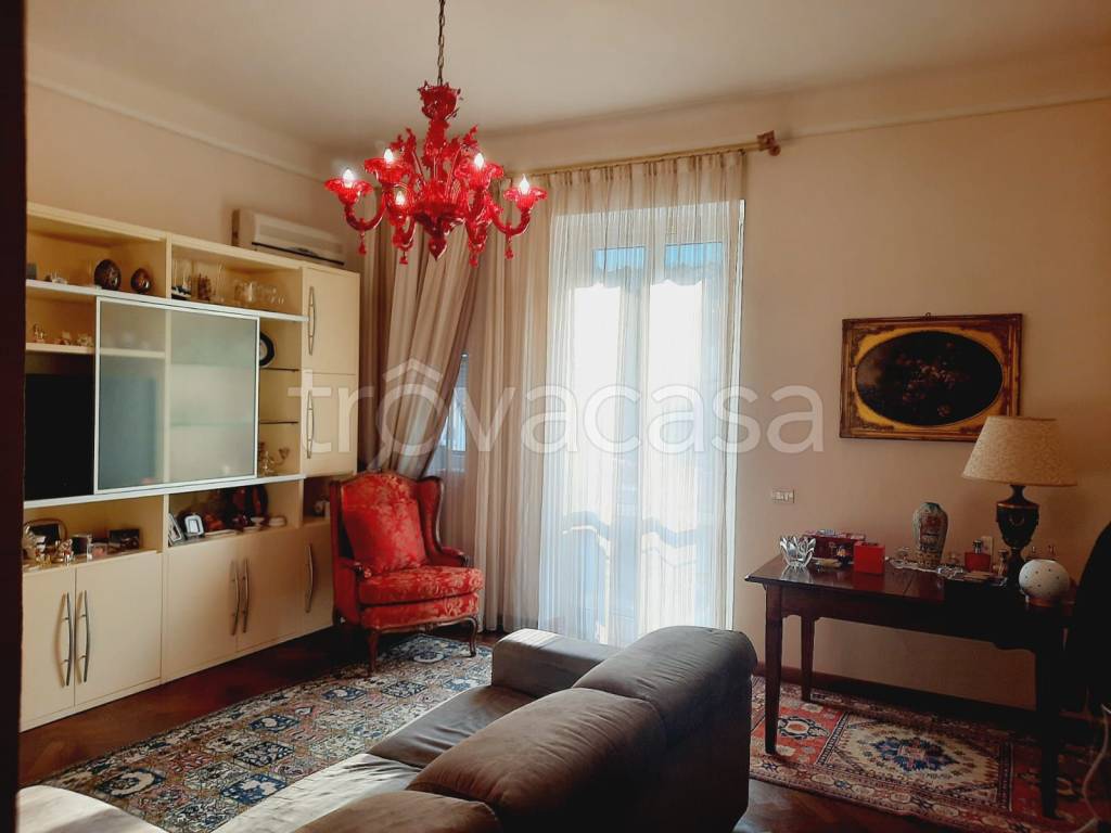 Appartamento in vendita a Novi Ligure via Trento, 9