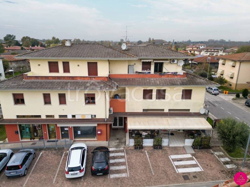 Appartamento in vendita ad Azzano Decimo piazzale San Michele Arcangelo