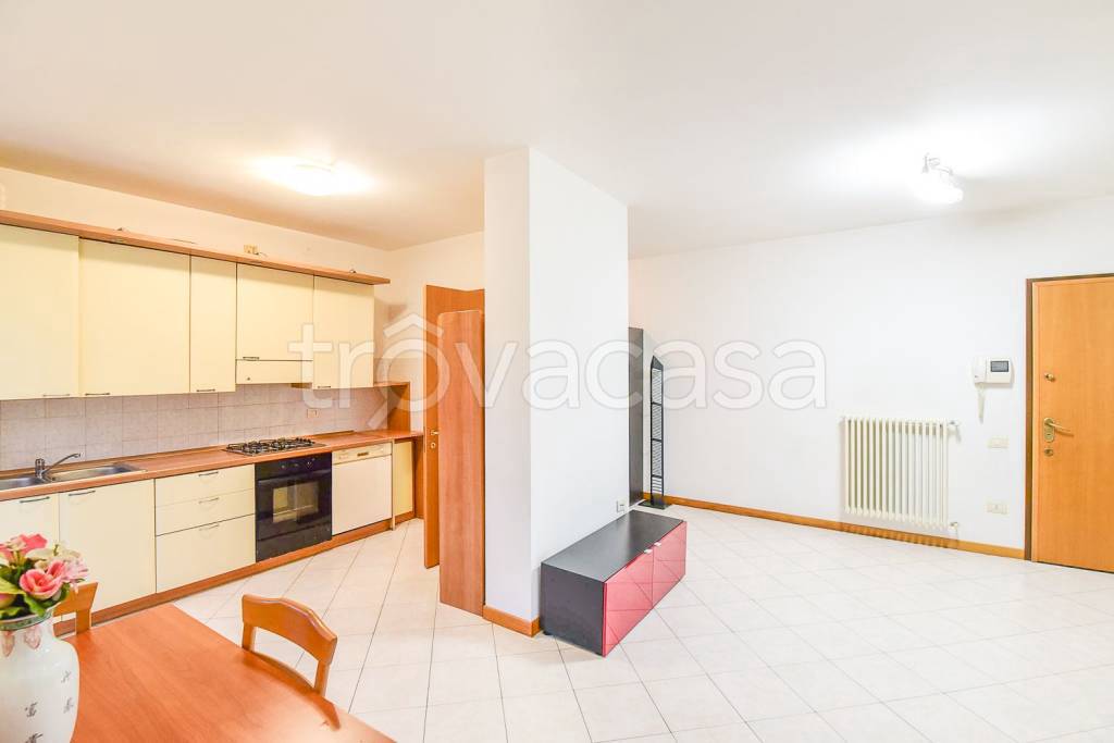 Appartamento in vendita a Lurago d'Erba via Santo Stefano, 12