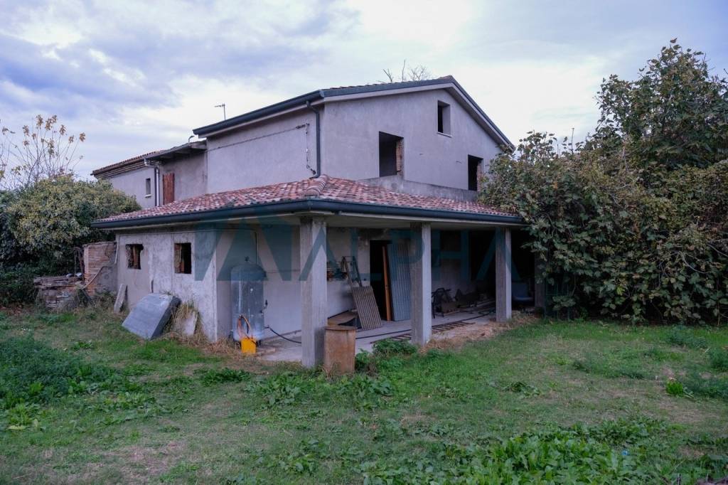 Villa in vendita a Savignano sul Rubicone via Fiumicino