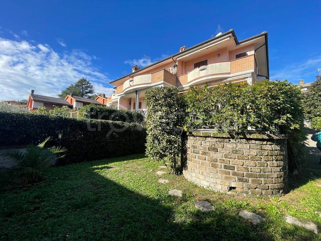 Villa a Schiera in vendita a Manziana