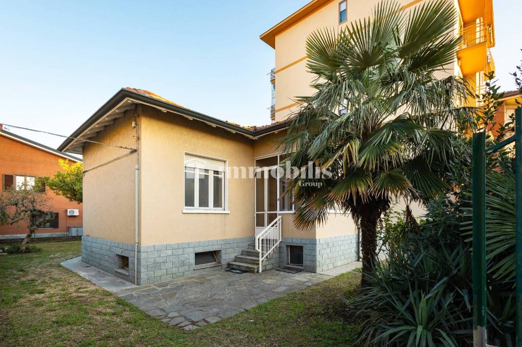 Villa in vendita a Grugliasco via Andrea Costa, 42