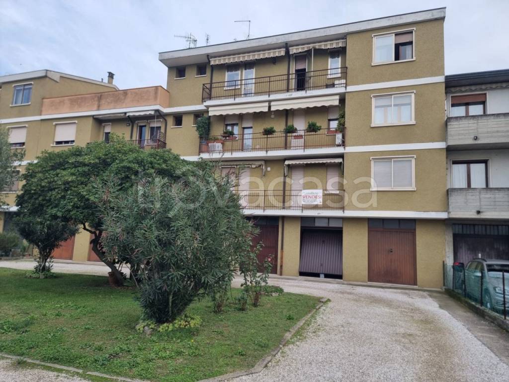 Appartamento in vendita a Este via Meggiaro
