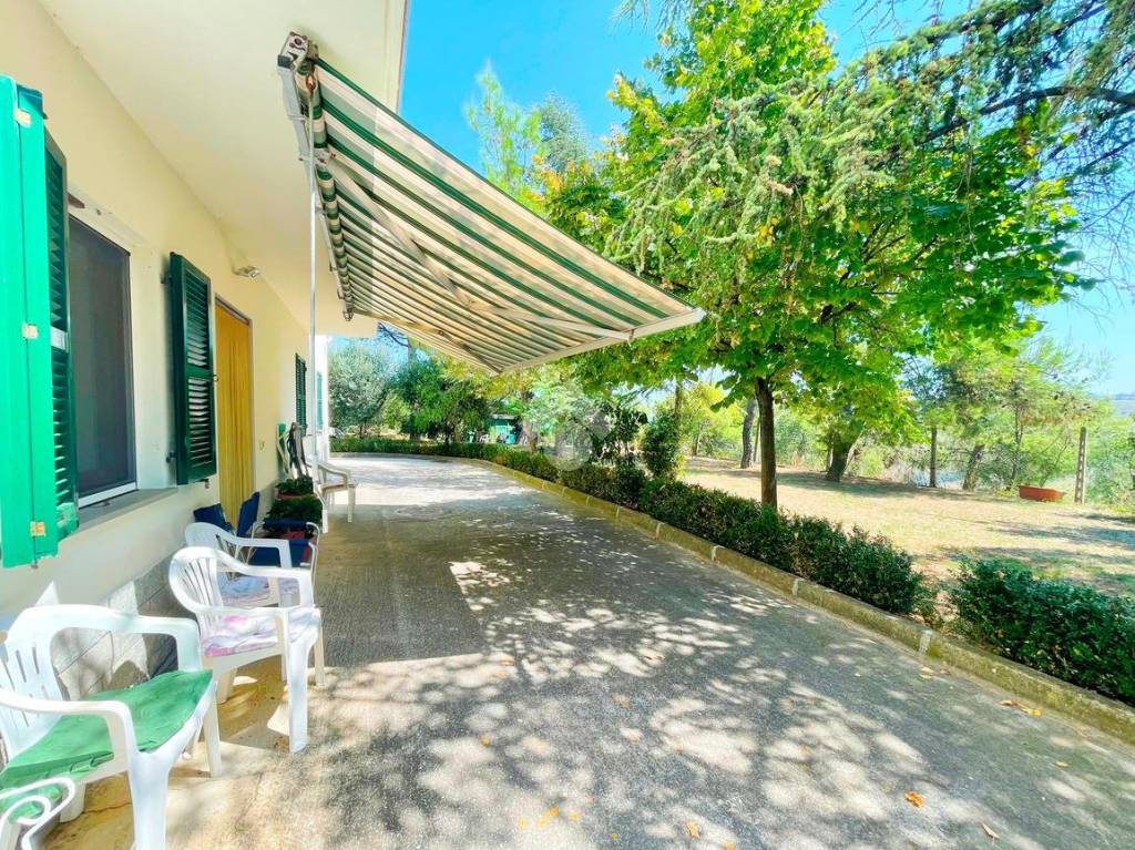 Villa Bifamiliare in vendita a Porto San Giorgio via Valle Oscura, 30