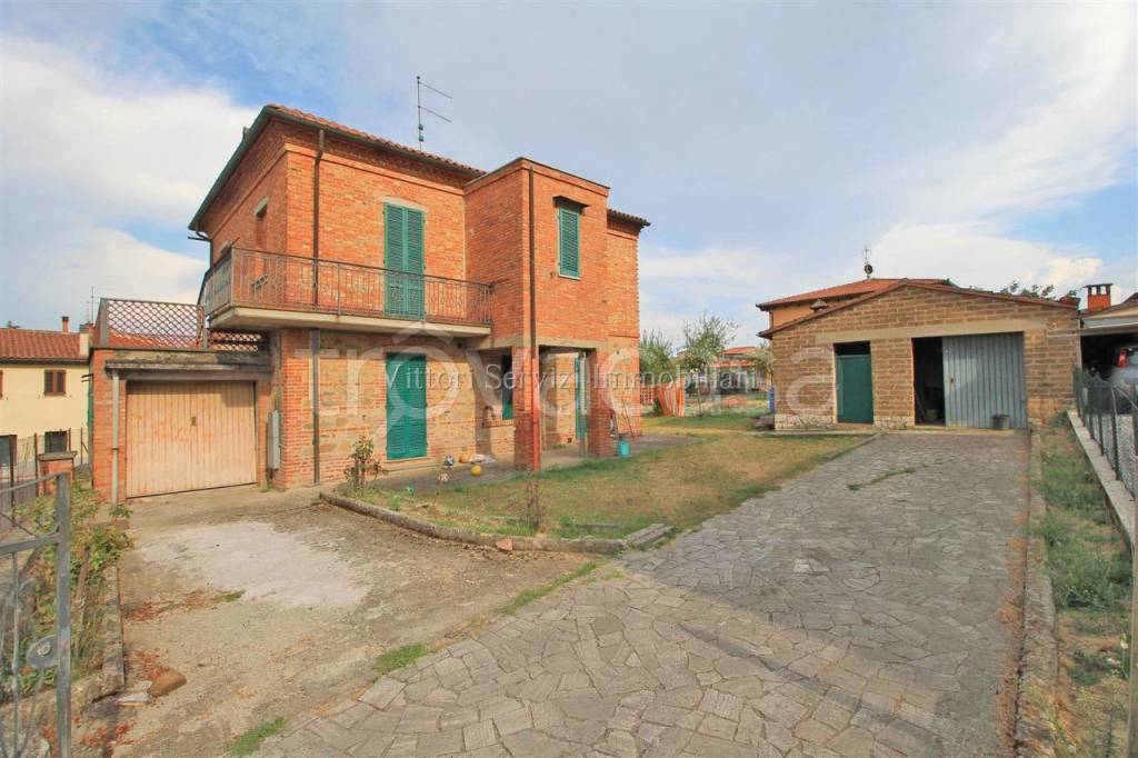 Casa Indipendente in vendita a Torrita di Siena via Andrea Costa