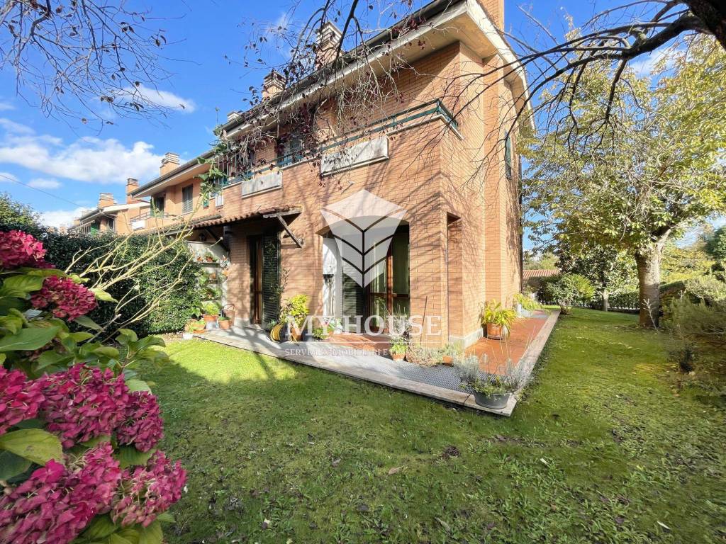 Villa a Schiera in vendita a Labico via Guglielmo Fioramonti, 68