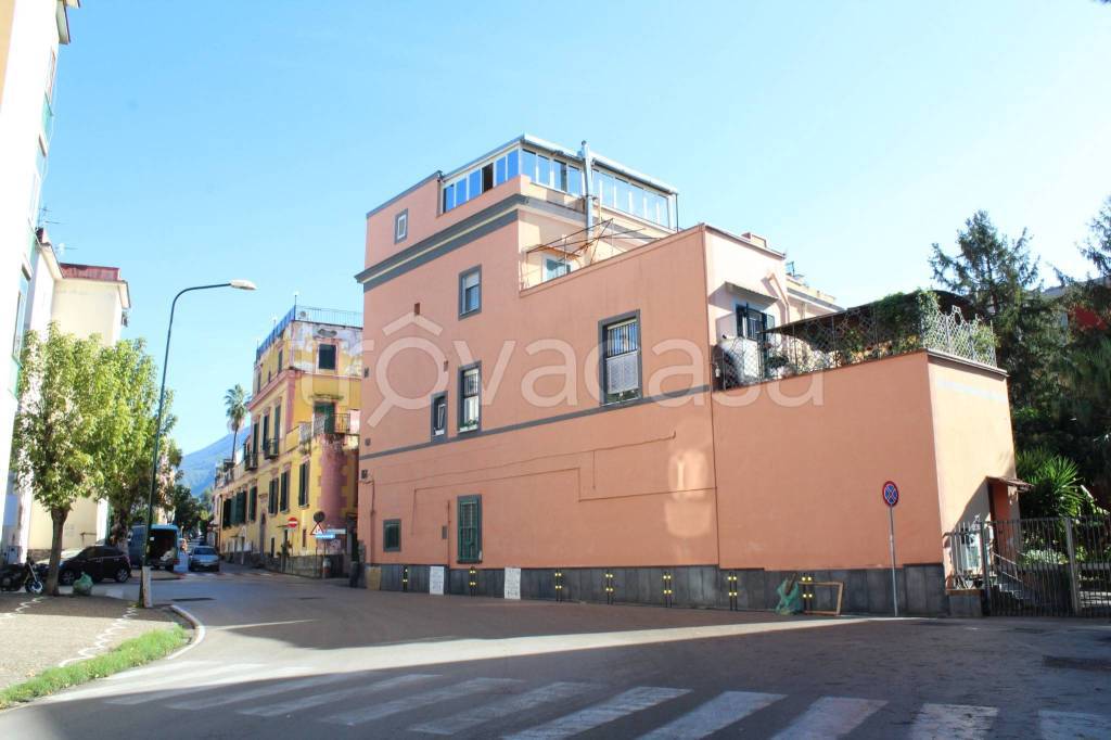 Appartamento in vendita a Portici via Zuppetta