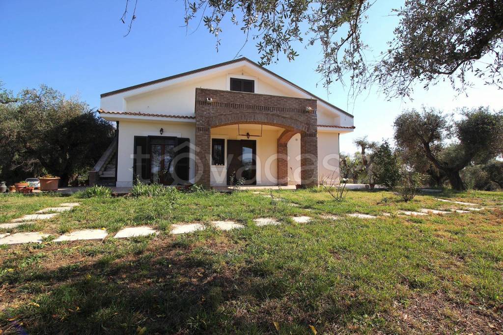 Villa Bifamiliare in vendita a Fonte Nuova via Santa Lucia