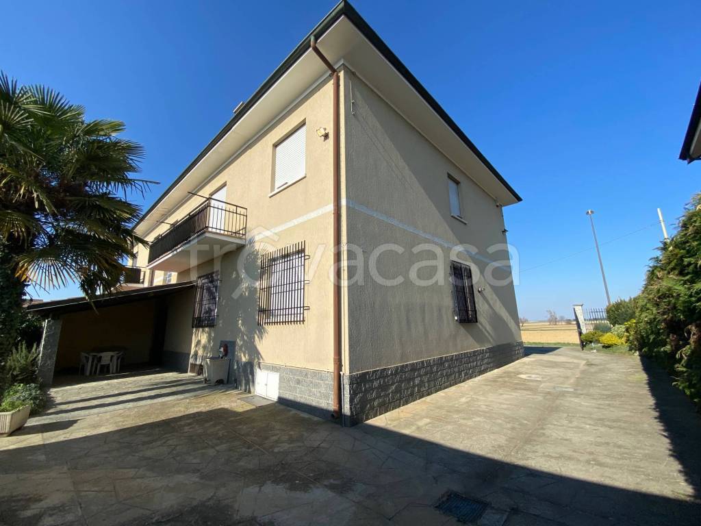 Villa Bifamiliare in vendita a Carmagnola via Pochettino, 3