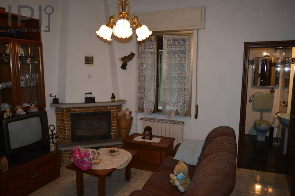 Appartamento in vendita ad Altare via Roma, 40