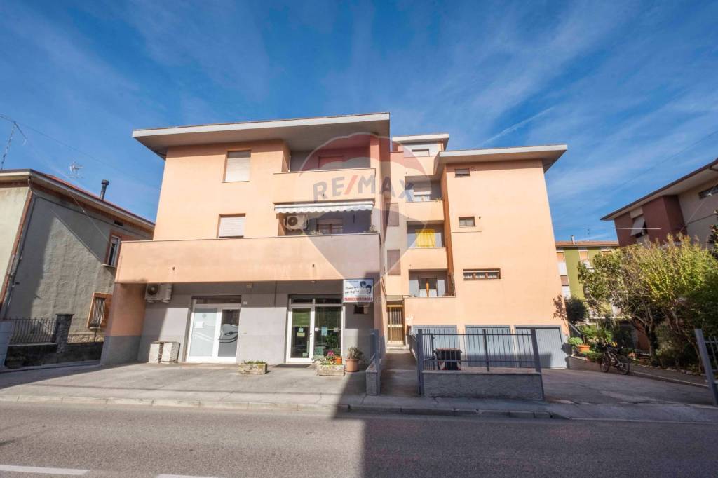 Appartamento in vendita a Monte Roberto via Trento, 71