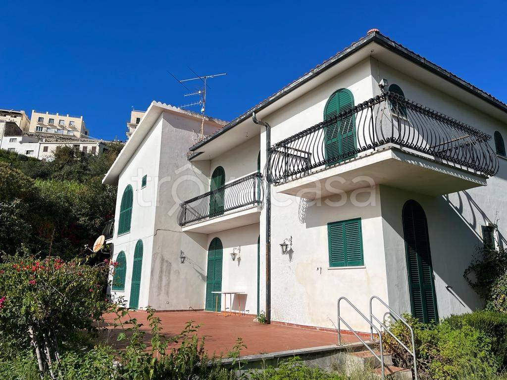 Villa in vendita a Sperlonga via Tiberio